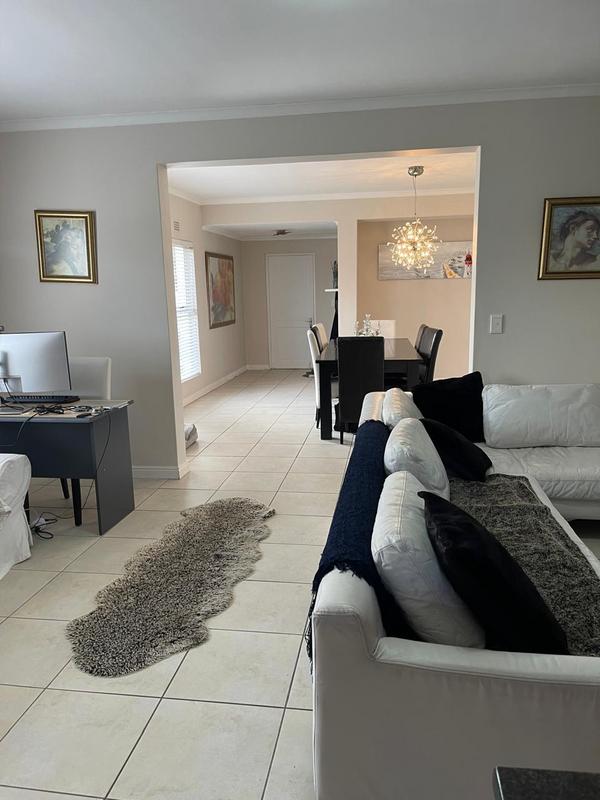 To Let 3 Bedroom Property for Rent in Sunningdale Western Cape